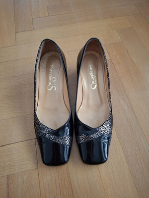 Chris Karagiannis leather pumps size 35, black with silver stardust effect