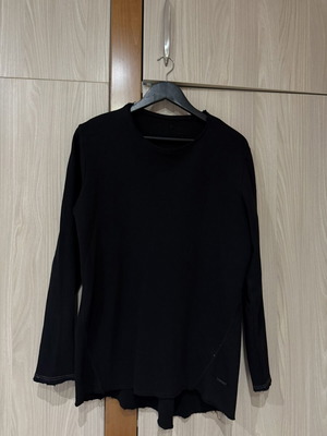 Staff men's long-sleeve black shirt medium like new