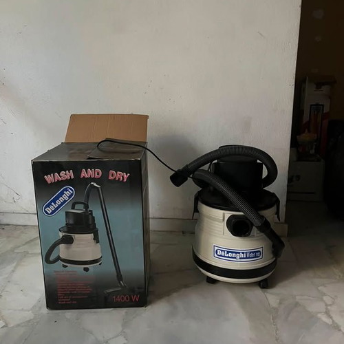 DeLonghi Wash & Dry 2500V vacuum cleaner new, 1400W wet and dry