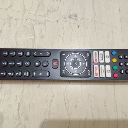 F&U FLS32229 32" Smart TV used