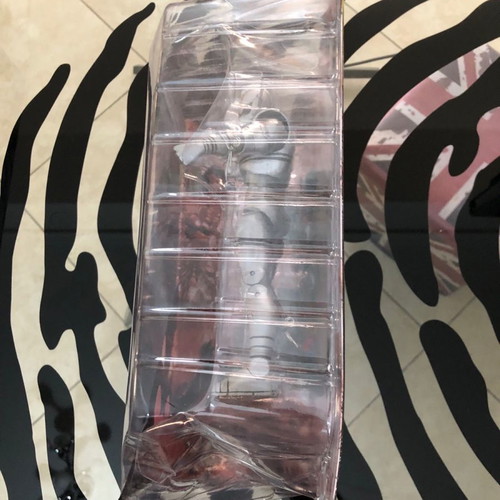 Ultron figure 7 inches Marvel Diamond Select new sealed with base
