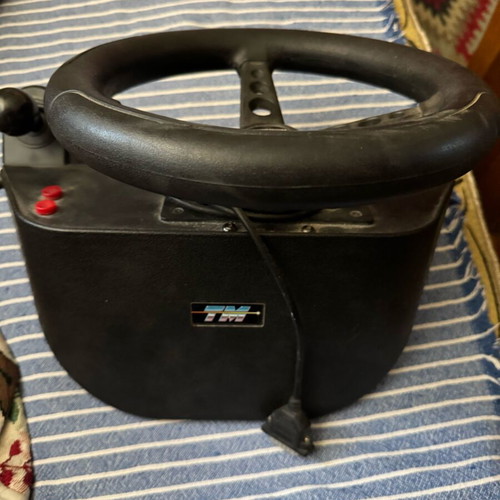 Trustmaster Formula T2 steering wheel with shifter like new for gaming