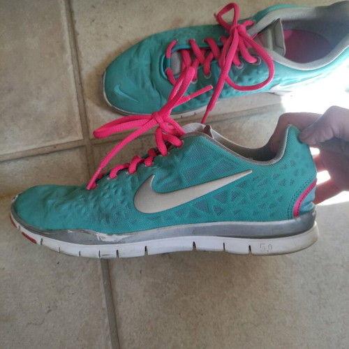 Nike women's athletic shoes like new, multicolor, size 38