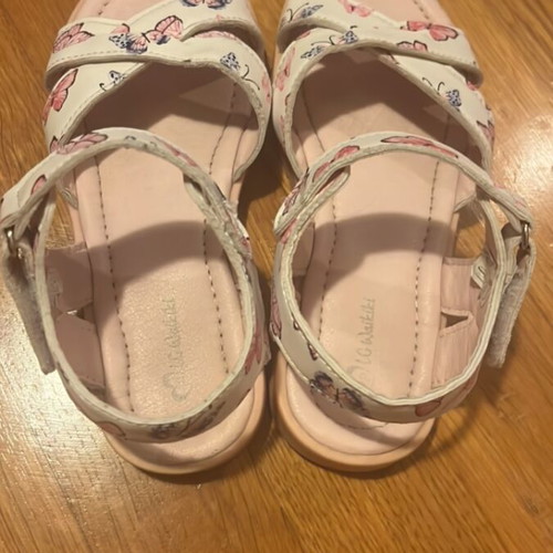 Lcwalkiki Cratch Sandals like new, size 30, white and pink