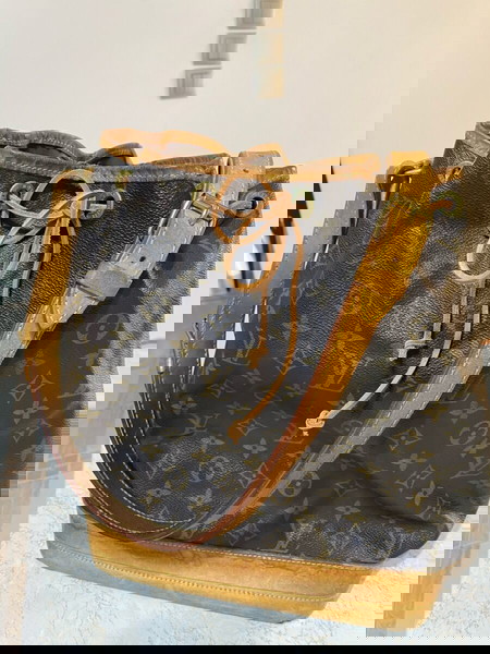 Επώνυμη τσάντα Louis Vuitton