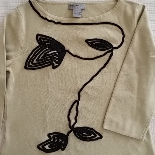 Cotton women's blouse with 3/4 sleeve size M like new
