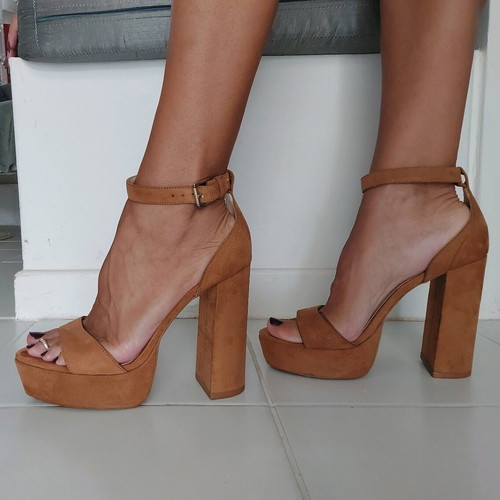 Bershka sandals 39 nude like new