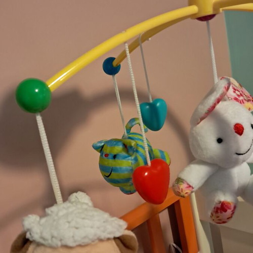 Musical Mobile like new with Greek lullabies and classical melodies