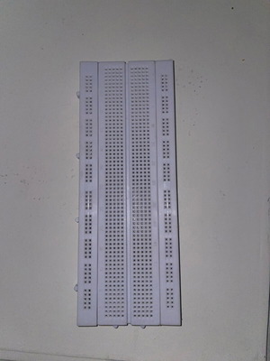 Πλακέτα δοκιμών για Arduino και ηλεκτρονικά σαν καινούργια