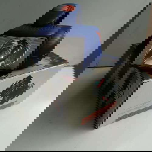 Φακός εργαλειοθήκη καινούργιος στο κουτί του