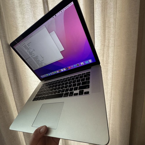 MacBook Pro Retina 15.4” laptop, 16GB RAM, 512GB SSD, Quad-Core i7