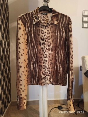 BSB women's leopard shirt medium like new