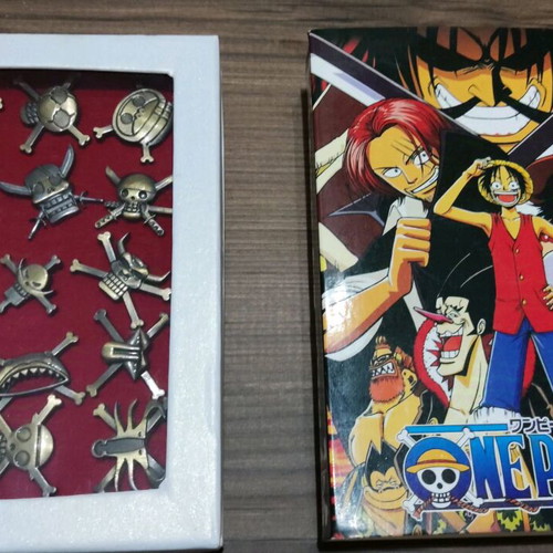 One Piece Metal Collectible Badge Set new