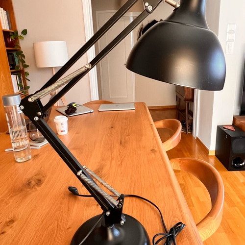 Brilliant AG desk lamp like new with light bulb