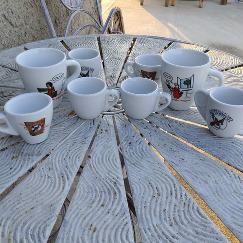 Lumidis Collectible Set 8 Pieces Used, Cups and Saucers