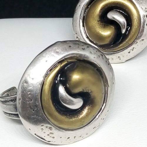 Handmade two-tone statement ring spiral yin yang new