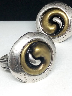 Handmade two-tone statement ring spiral yin yang new