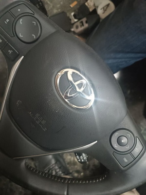 Αερόσακος οδηγού για Toyota Auris '12-'15 σαν καινούργιο