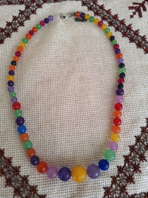 Χειροποίητο κολιέ με πολύχρωμους ημιπολύτιμους λίθους καινούργιο