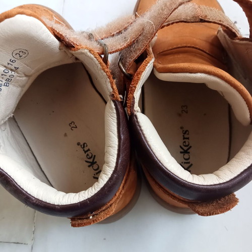 Δερμάτινα μποτάκια Kickers μεταχειρισμένα, νούμερο 23, καφέ