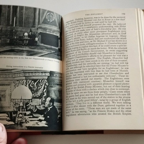 Benito Mussolini βιβλίο μεταχειρισμένο, Christopher Hibbert, 1962