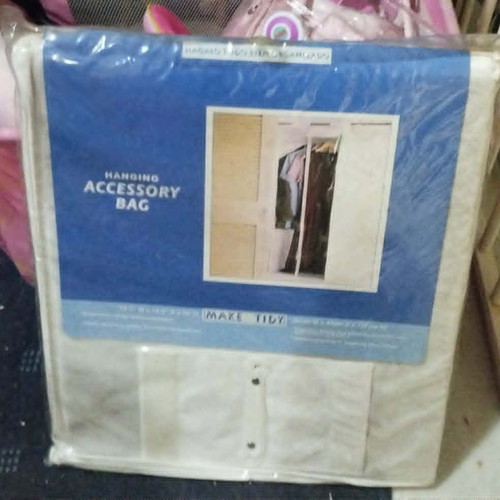 Hanging Accessory Bag new, space-saving closet organizer