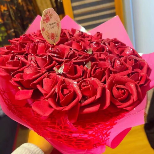Bouquet of artificial roses new