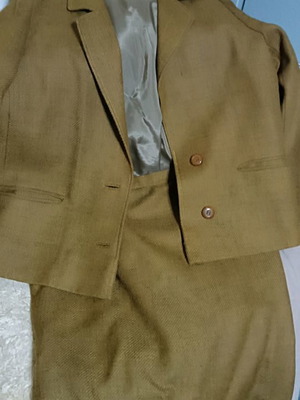 Tayier used beige color, size L