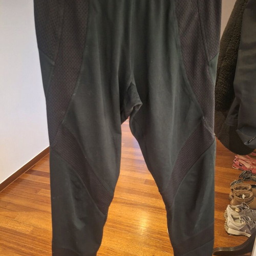 Stella McCartney leggings and sports top like new, black