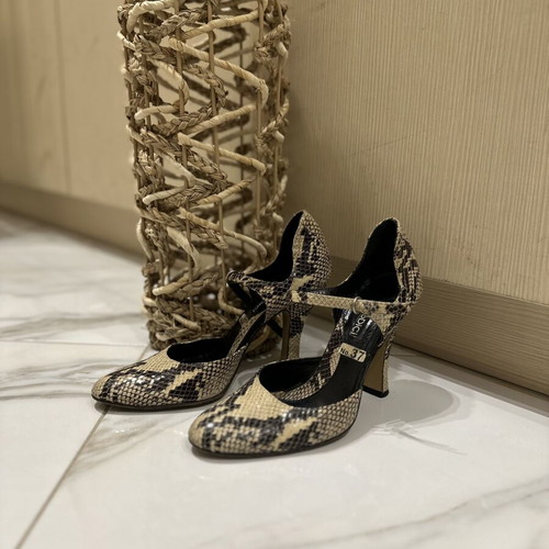 Dodici snake print pumps like new, size 37.5