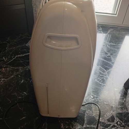 Philco PDH-716EA dehumidifier like new