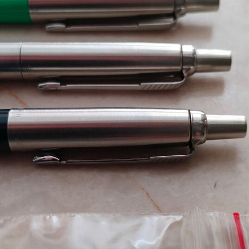 Parker metal pens set of 4 with 4 refills
