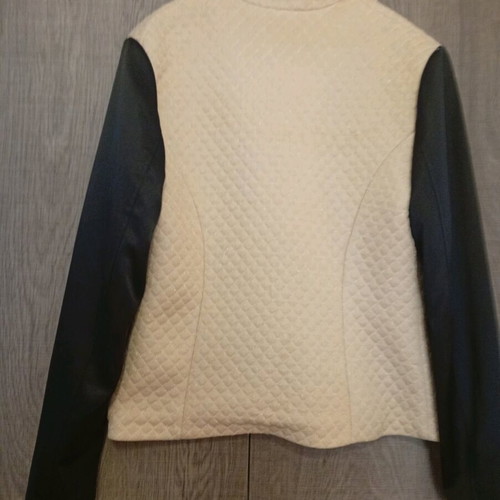 Be You jacket in gold and black color like new