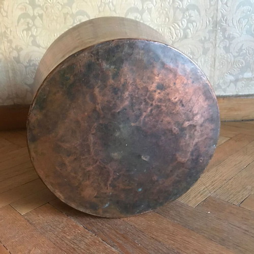 Copper container used with iron handle, vintage retro decoration