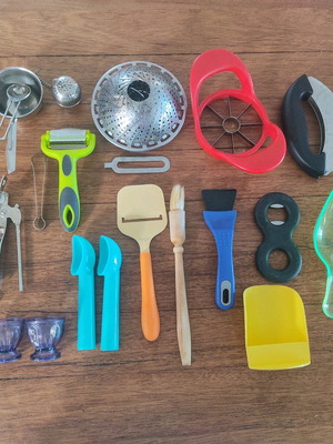 Kitchen tools used, set of 20 pieces