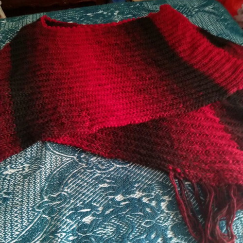 Pantzo scarf handmade unused with fringes black red