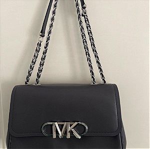 Micheal Kors leather  bag  model: Parker xl colour: grey/silver chain ( new with tags ) dust bag