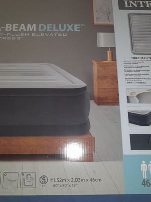 Στρώμα Intex Dura-Beam Deluxe με ενσωματωμένη ηλεκτρική αντλία