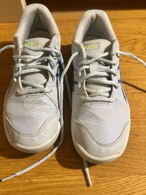 Αθλητικά παπούτσια Asics για αγόρι μεταχειρισμένα, μέγεθος 35, γαλάζια