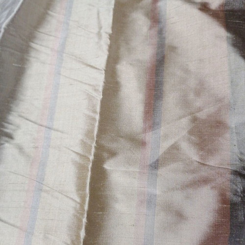 Silk remnant handmade new 2.59 m width x 2.70 m length