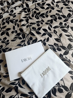 Dior J’Adore White Toiletry Bag New