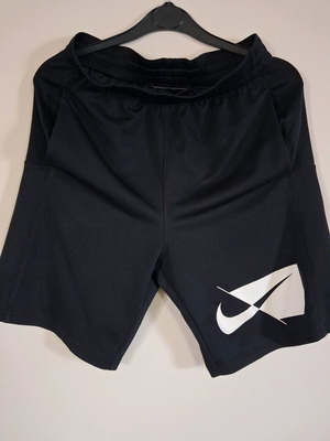 Nike Dri-FIT σορτς μαύρο, σαν καινούργιο, αθλητικό για αγόρια 11-14 ετών