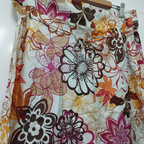 Miss Etam summer cotton skirt size 42 with floral print like new