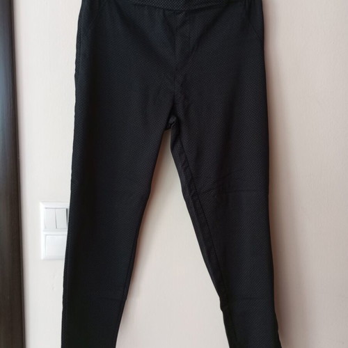 Blue pants with subtle geometric pattern and elastic waist, size L