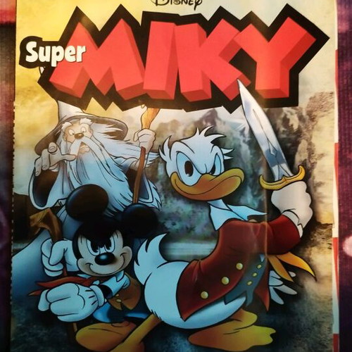 Disney comics collection of 13 used with collectible poster set