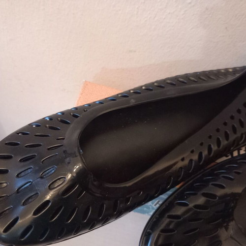 G&G black water shoes size 40