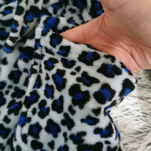 Women's fleece robe like new, blue leopard print with hood