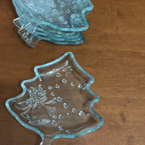 Cake plates like new, set of 6 Christmas tree shaped
