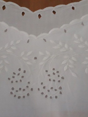 Νυχτικό vintage με κέντημα κοφτό μεταχειρισμένο, μέγεθος L, άσπρο