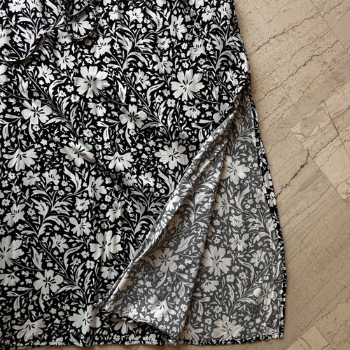 Floral skirt Sinsay size L, like new, black and white